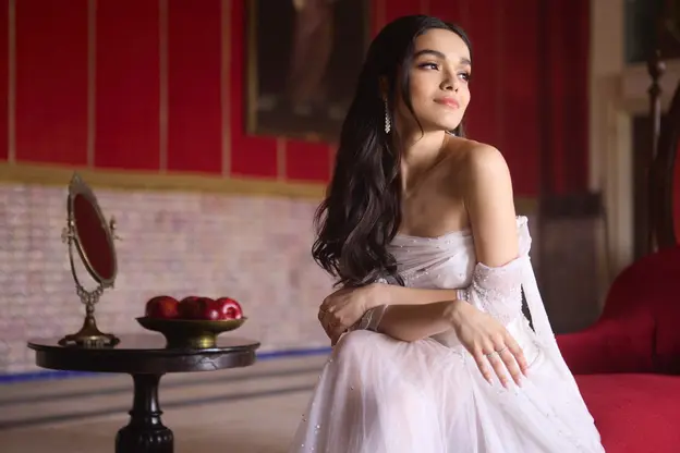 Is Rachel Zegler the Newest E-Girl (Onlyfans) Queen? Fans Go Wild Over Her Sultry Social Media Photos